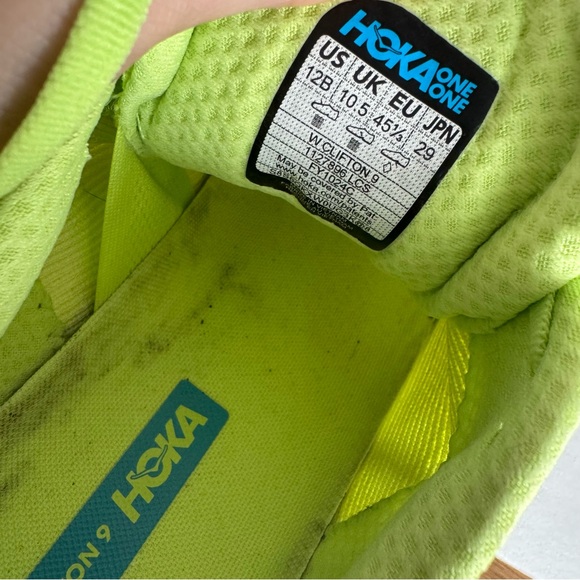 HOKA Women’s CLIFTON 9 Size 12B Neon Green Highlighter Lettuce Solar Flare - Picture 13 of 13